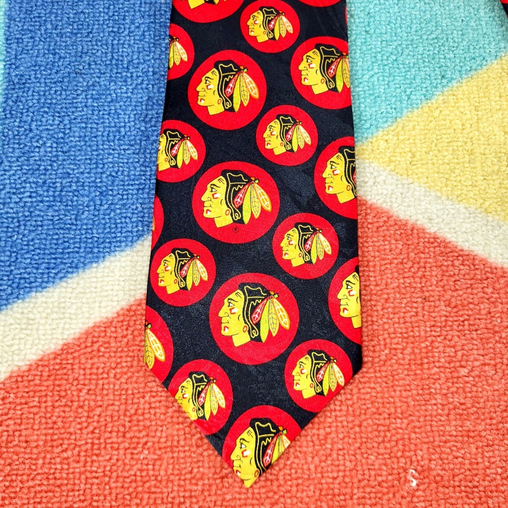 Chicago Blackhawks Tie RM‎ Sport Black Red Logo Silk Blend